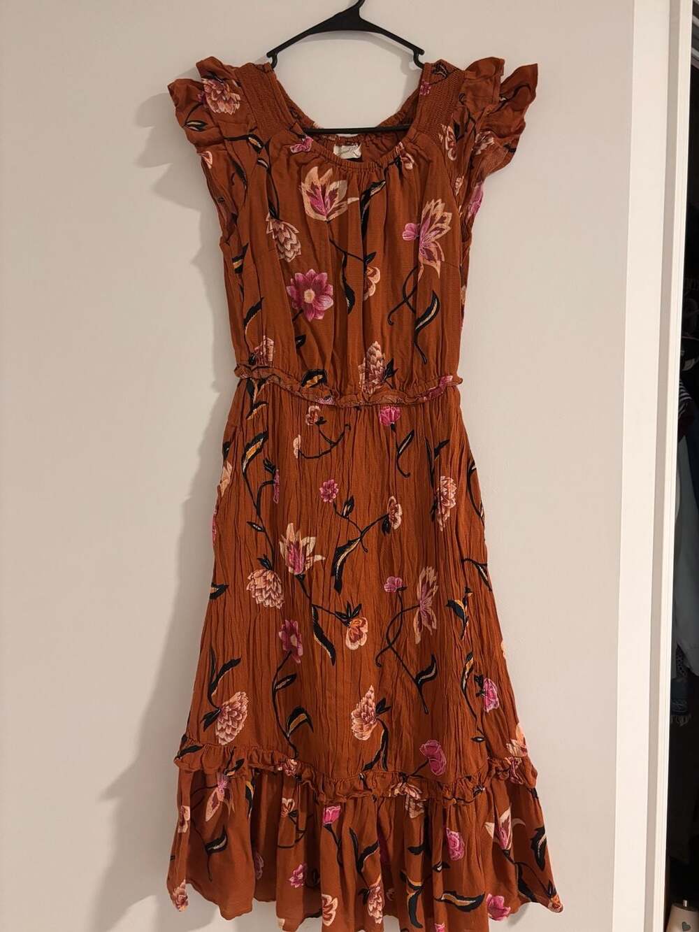 Universal Thread Women's Flutter Short Sleeve Floral Midi Dress with Pockets